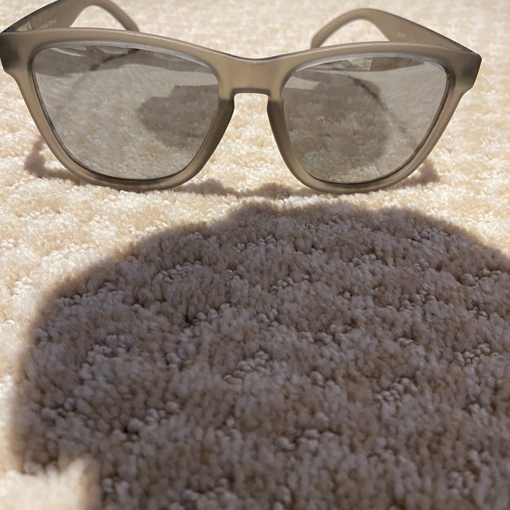 Goodr sunglasses silver polarized